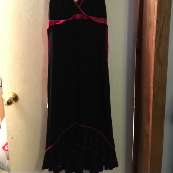 Dress - Picture 3 of 3